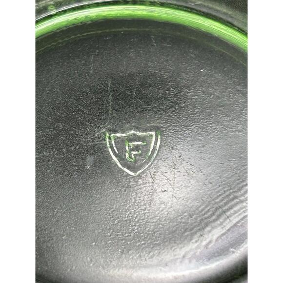 Vintage Federal Uranium Georgian Lovebirds Green Depression Glass Plate - Picture 4 of 7